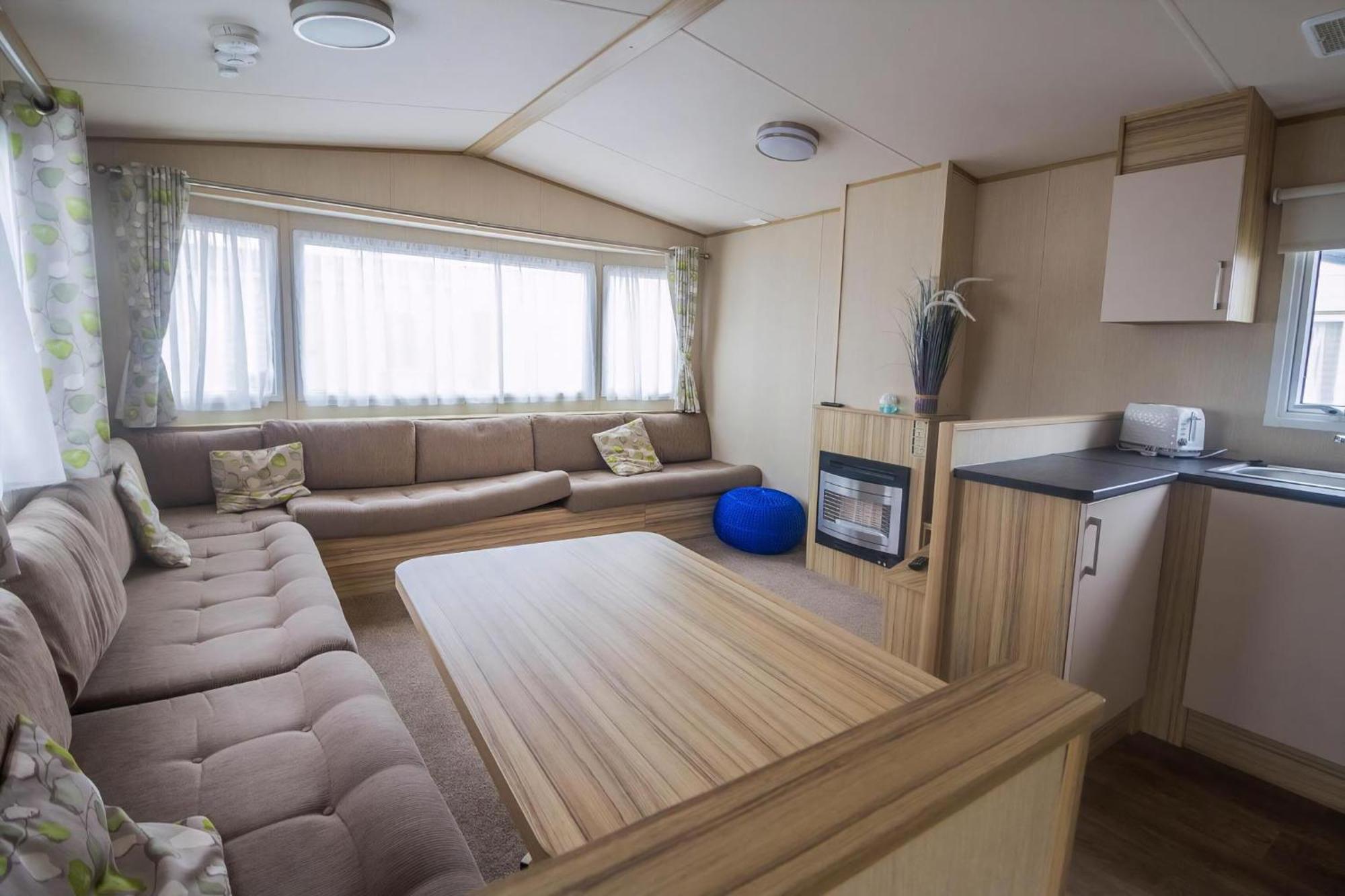 Lovely 4 Berth Holiday Home At Felixstowe Beach Holiday Park Ref 55008Yc Экстерьер фото