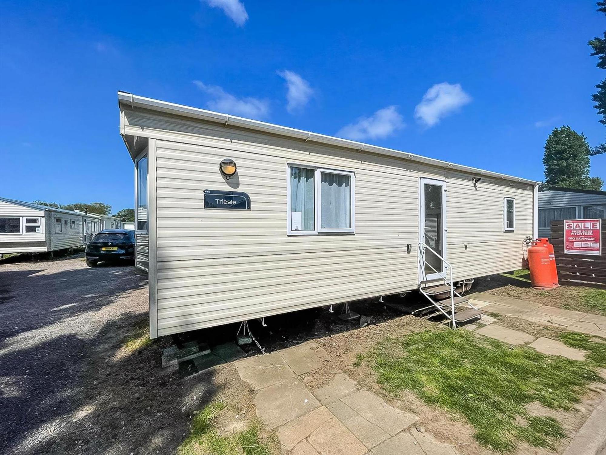 Lovely 4 Berth Holiday Home At Felixstowe Beach Holiday Park Ref 55008Yc Экстерьер фото